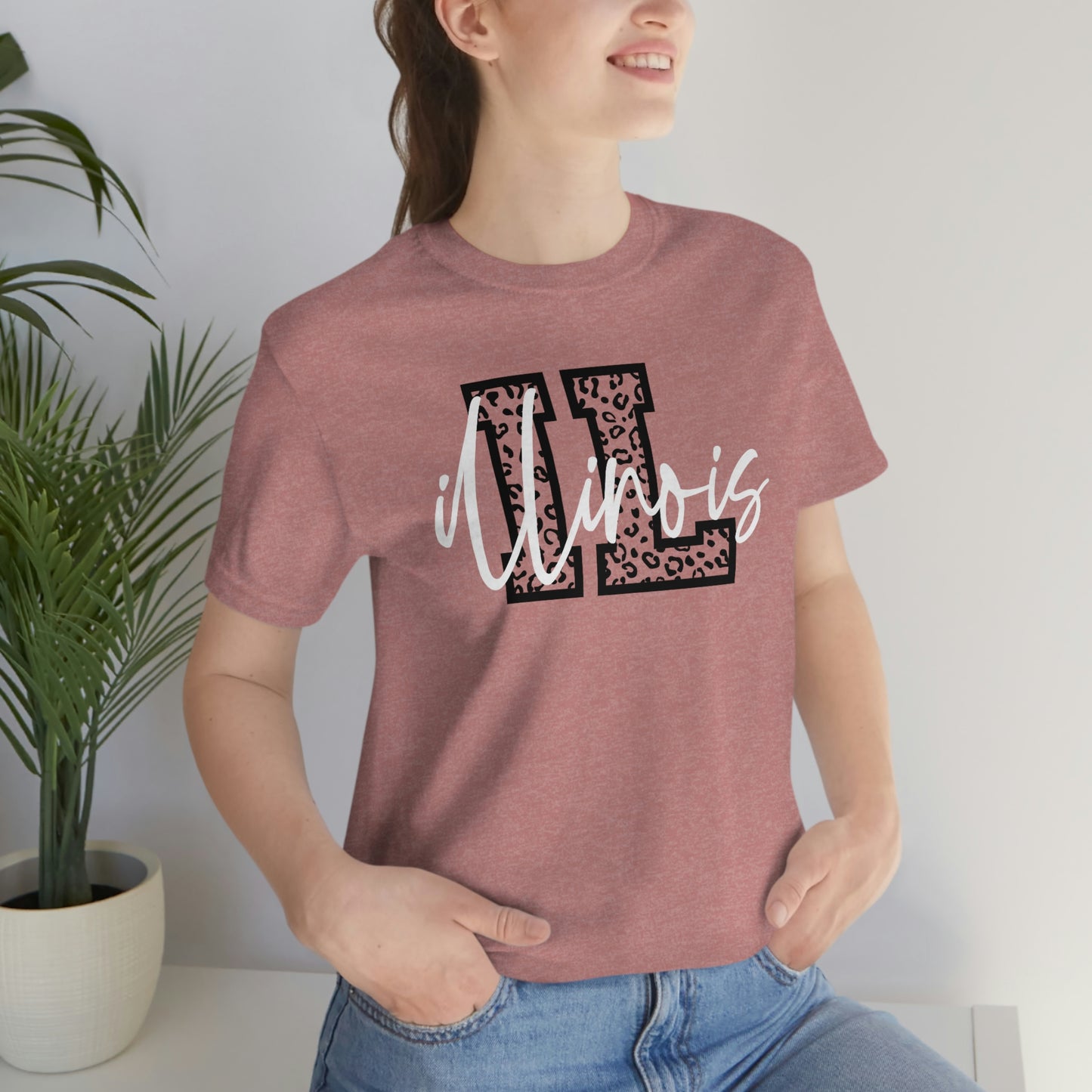 Illinois ID Leopard Print Letters White Script Short Sleeve T-shirt