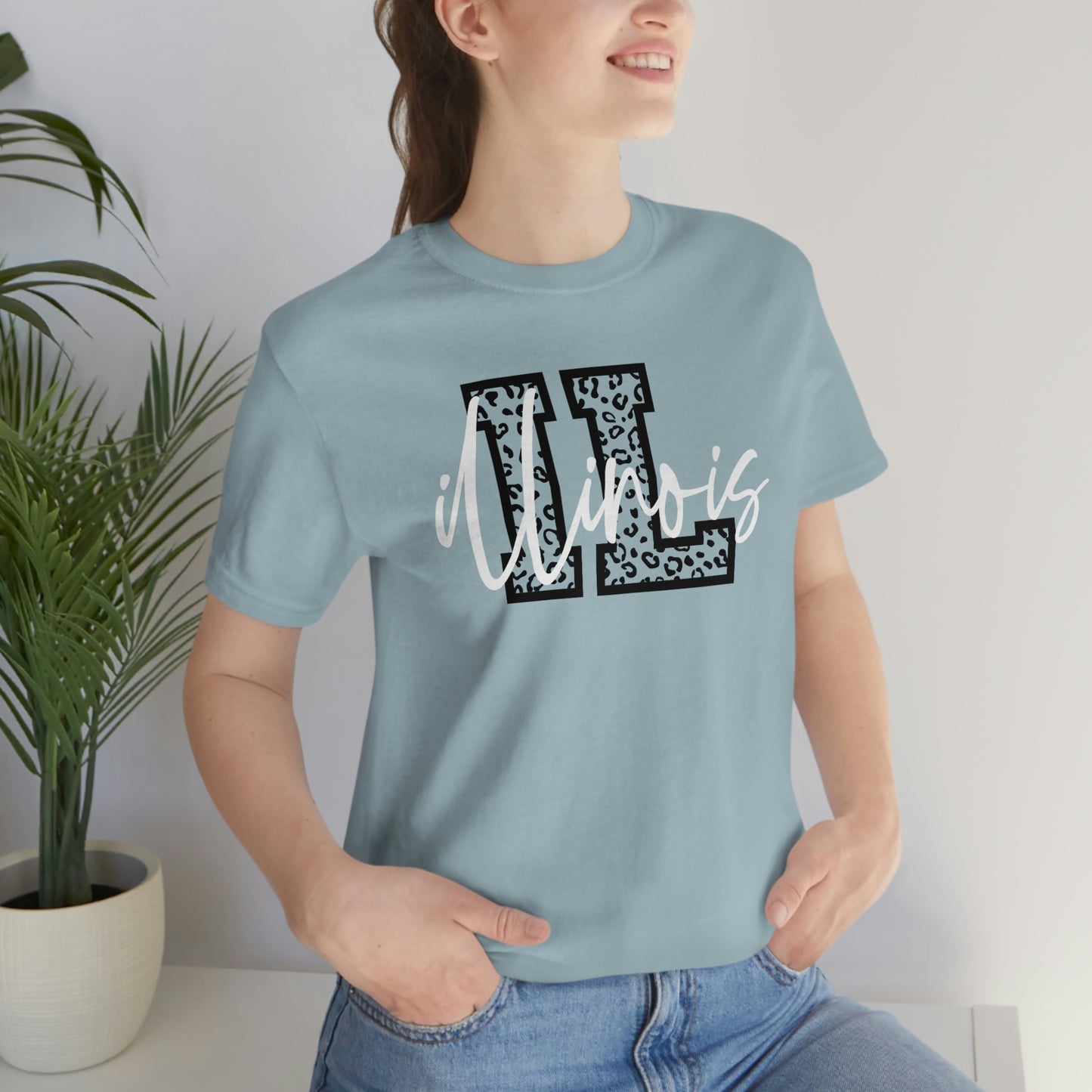Illinois ID Leopard Print Letters White Script Short Sleeve T-shirt