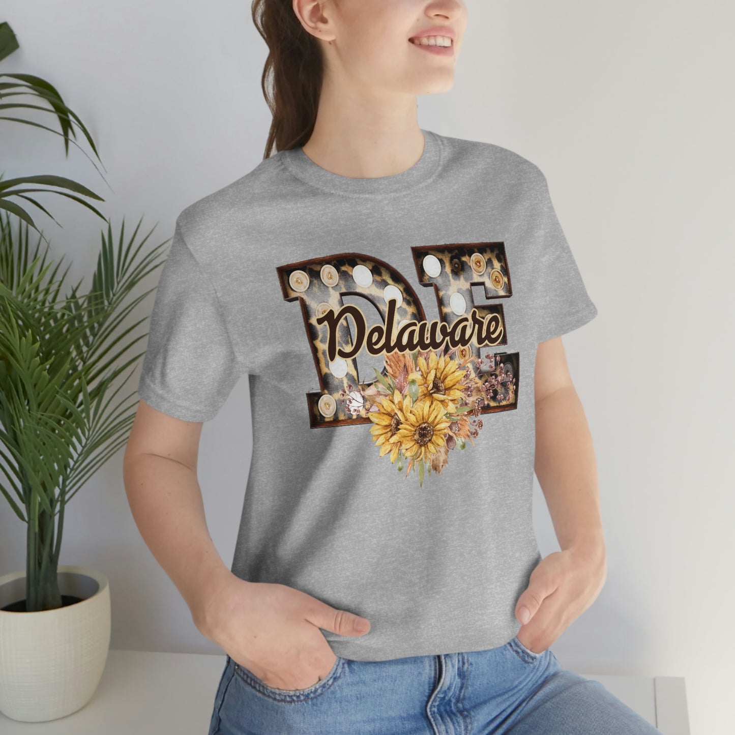 Delaware with Sunflowers Short Sleeve  T-shirt