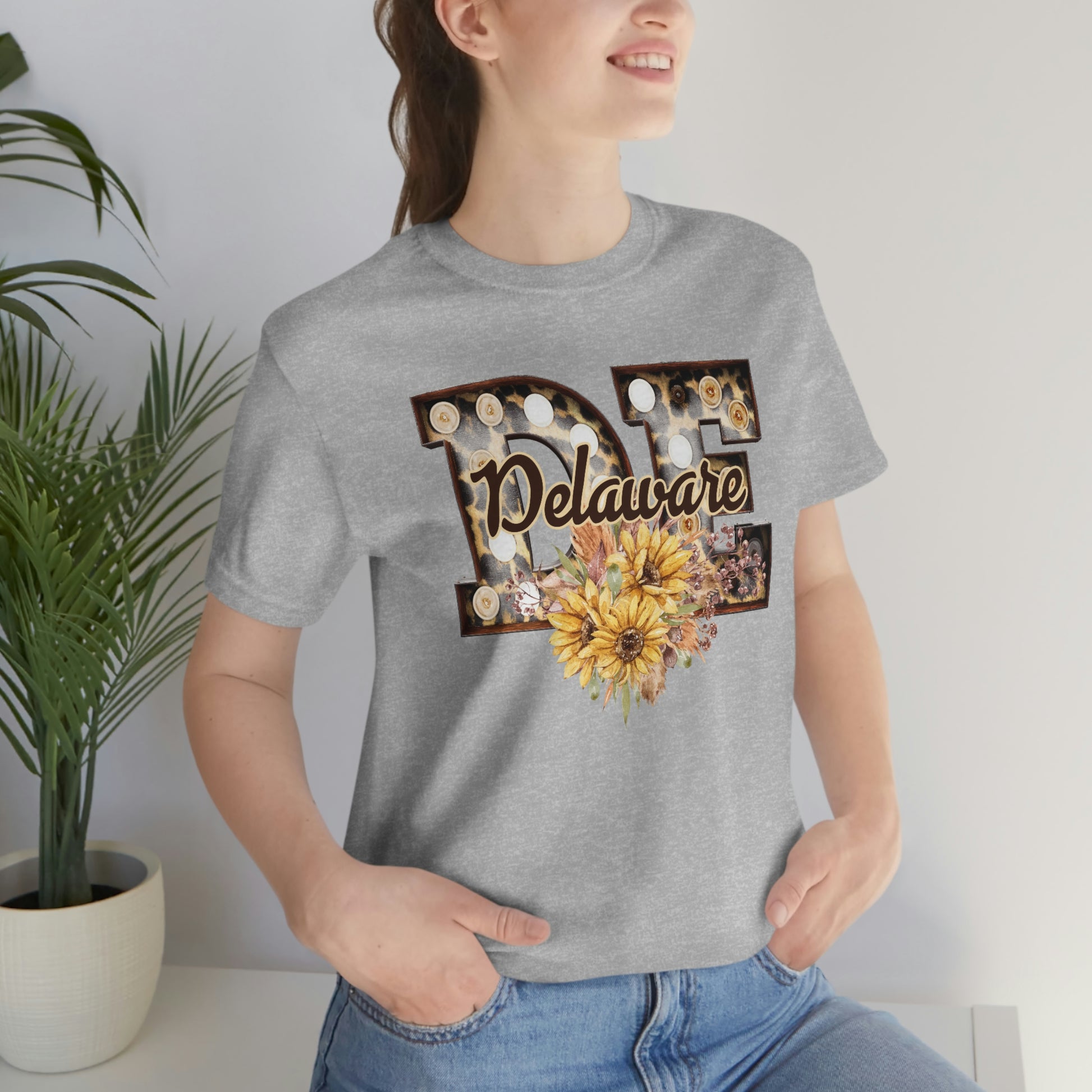 Delaware with Sunflowers Short Sleeve  T-shirt
