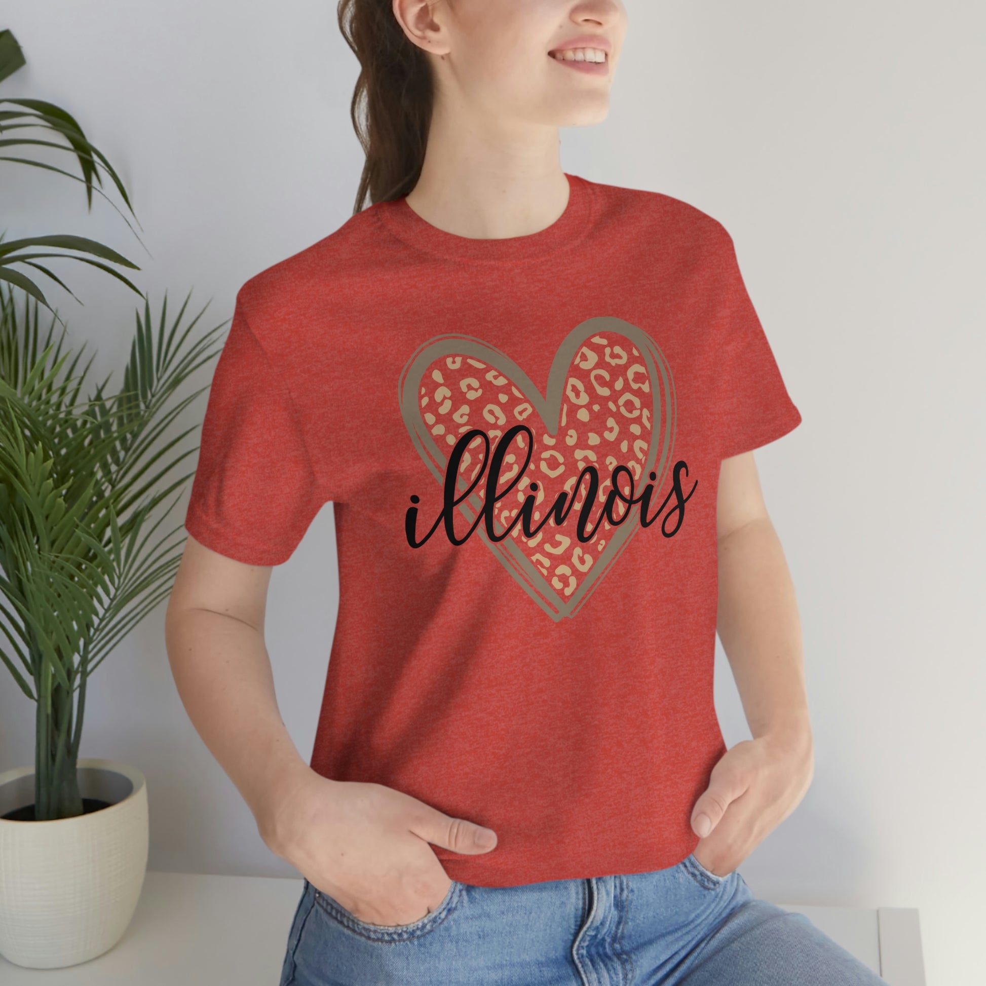 Illinois Gold Leopard Heart Black Script Short Sleeve T-shirt