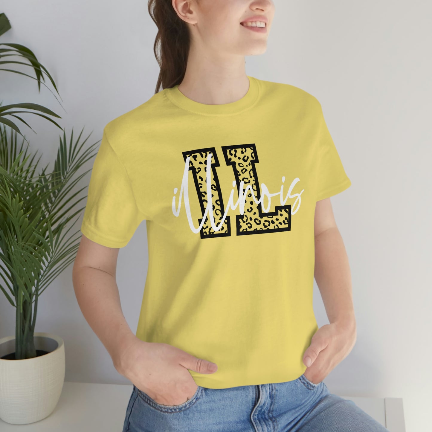 Illinois ID Leopard Print Letters White Script Short Sleeve T-shirt
