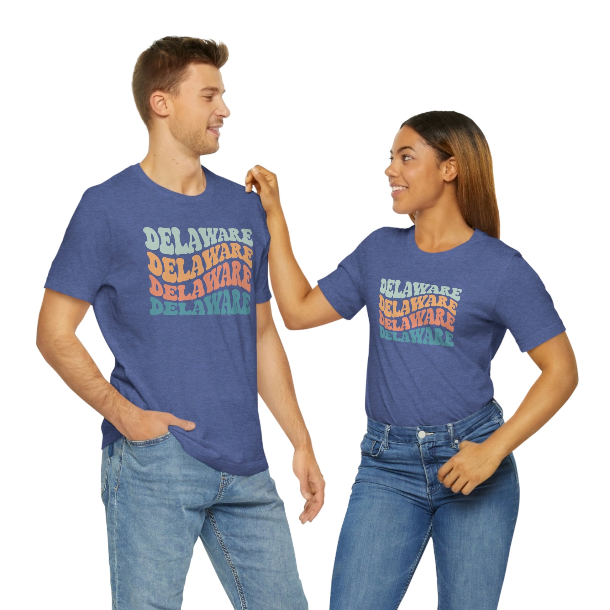 Delaware Wavy Letters Short Sleeve T-shirt