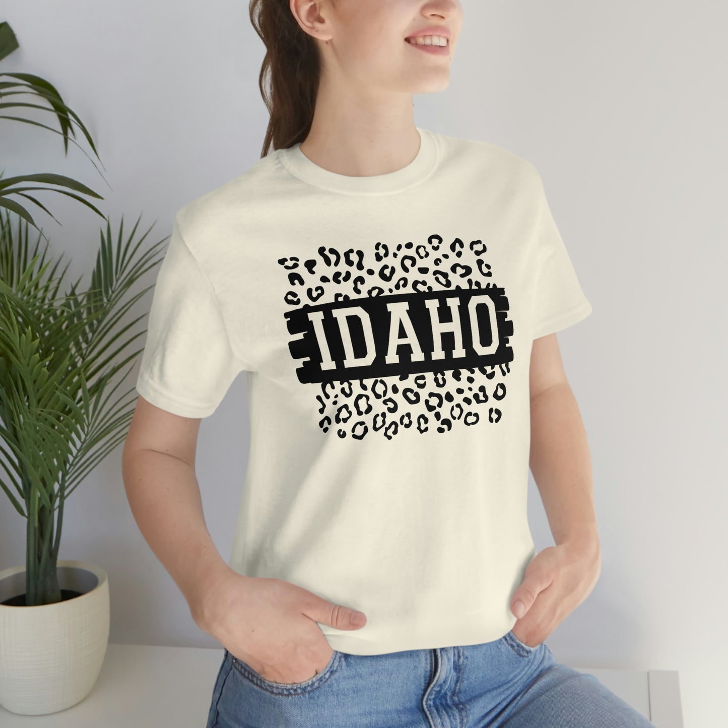 Idaho Leopard Print Background Short Sleeve T-shirt