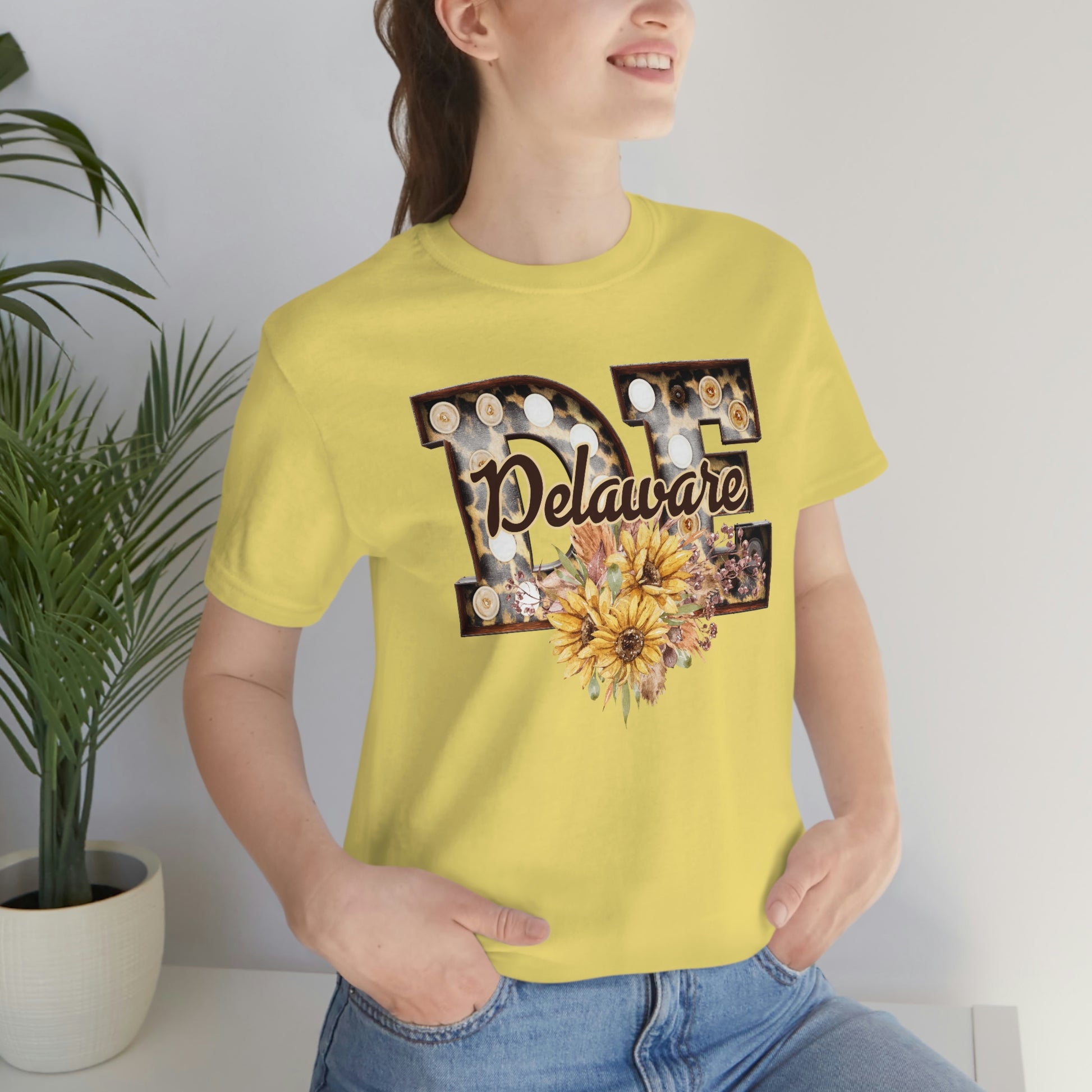 Delaware with Sunflowers Short Sleeve  T-shirt