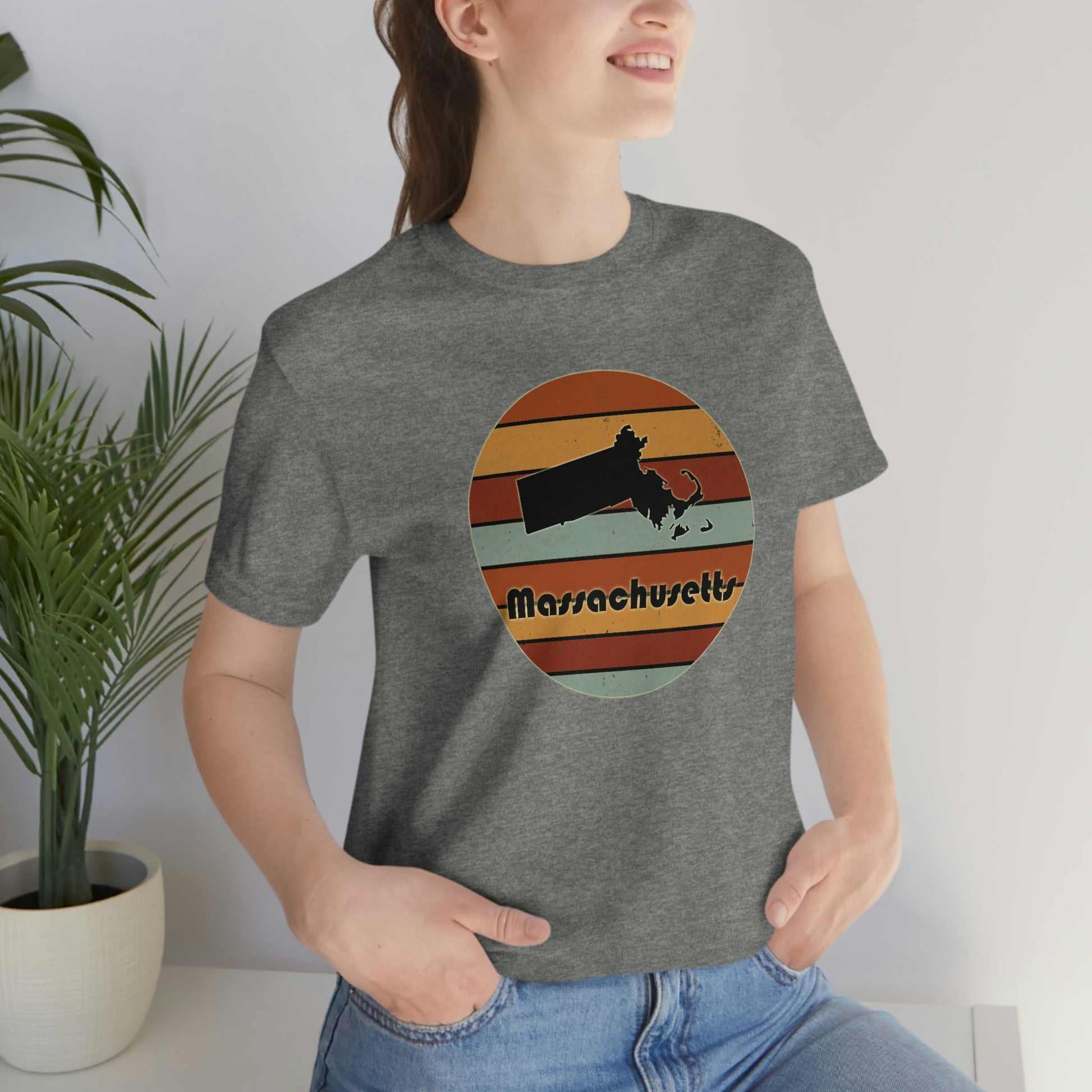 Massachusetts Retro Sunset Short Sleeve T-shirt