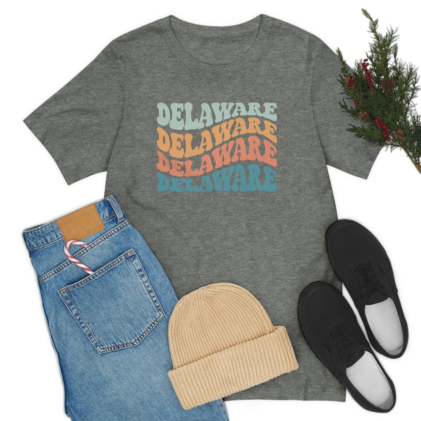 Delaware Wavy Letters Short Sleeve T-shirt