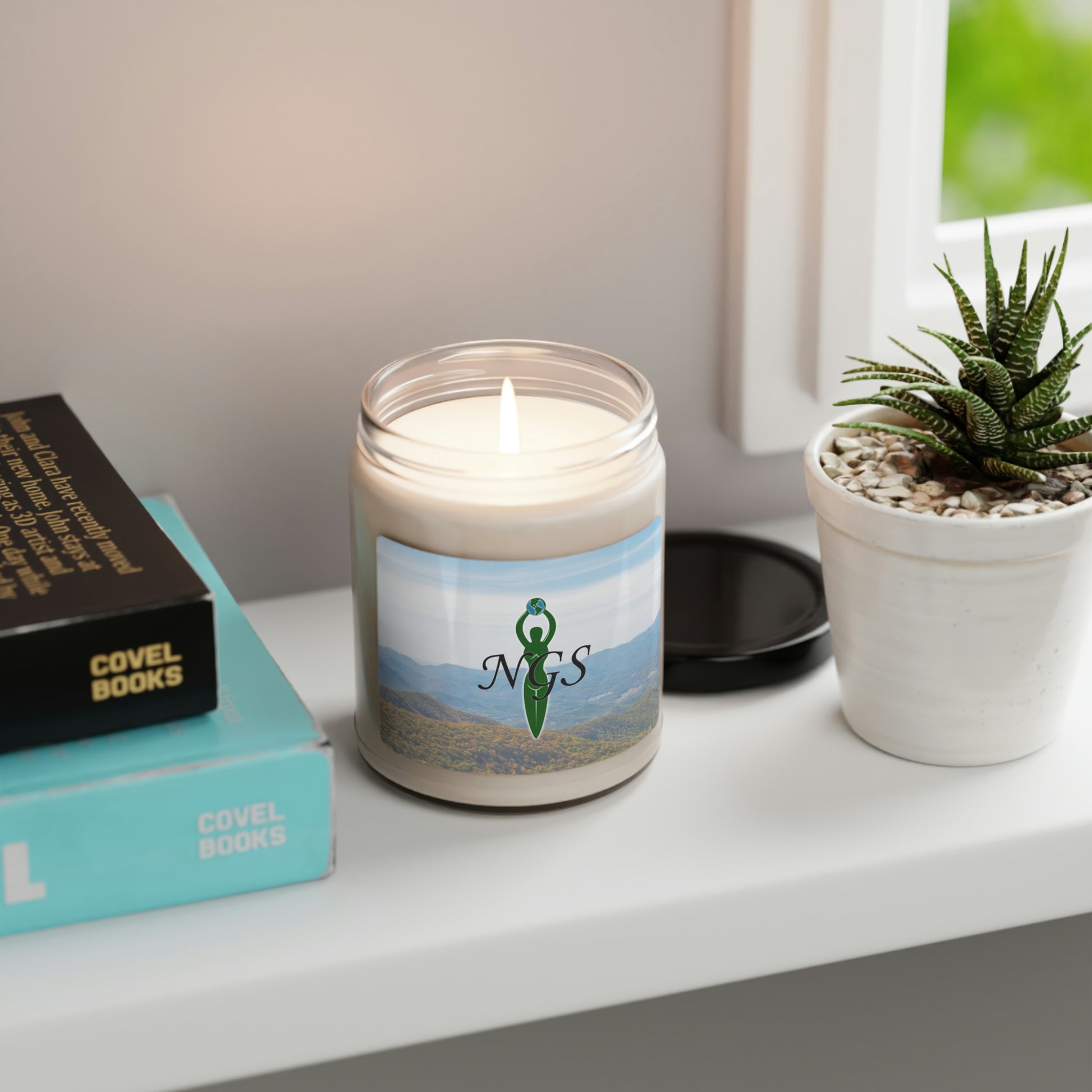 North Georgia Solitaries Scented Soy Candle, 9oz