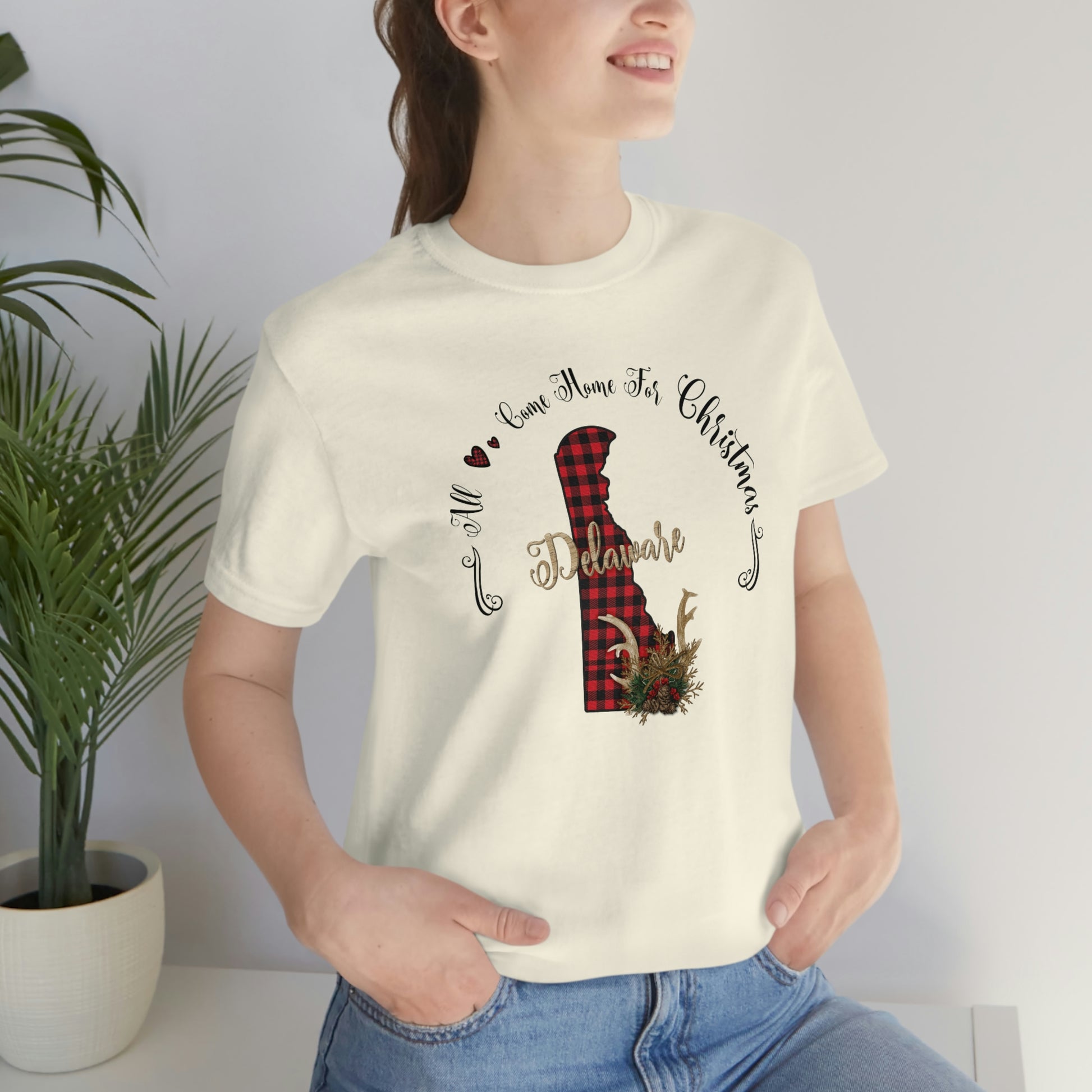 All Come Home for Christmas Delaware Short Sleeve T-shirt