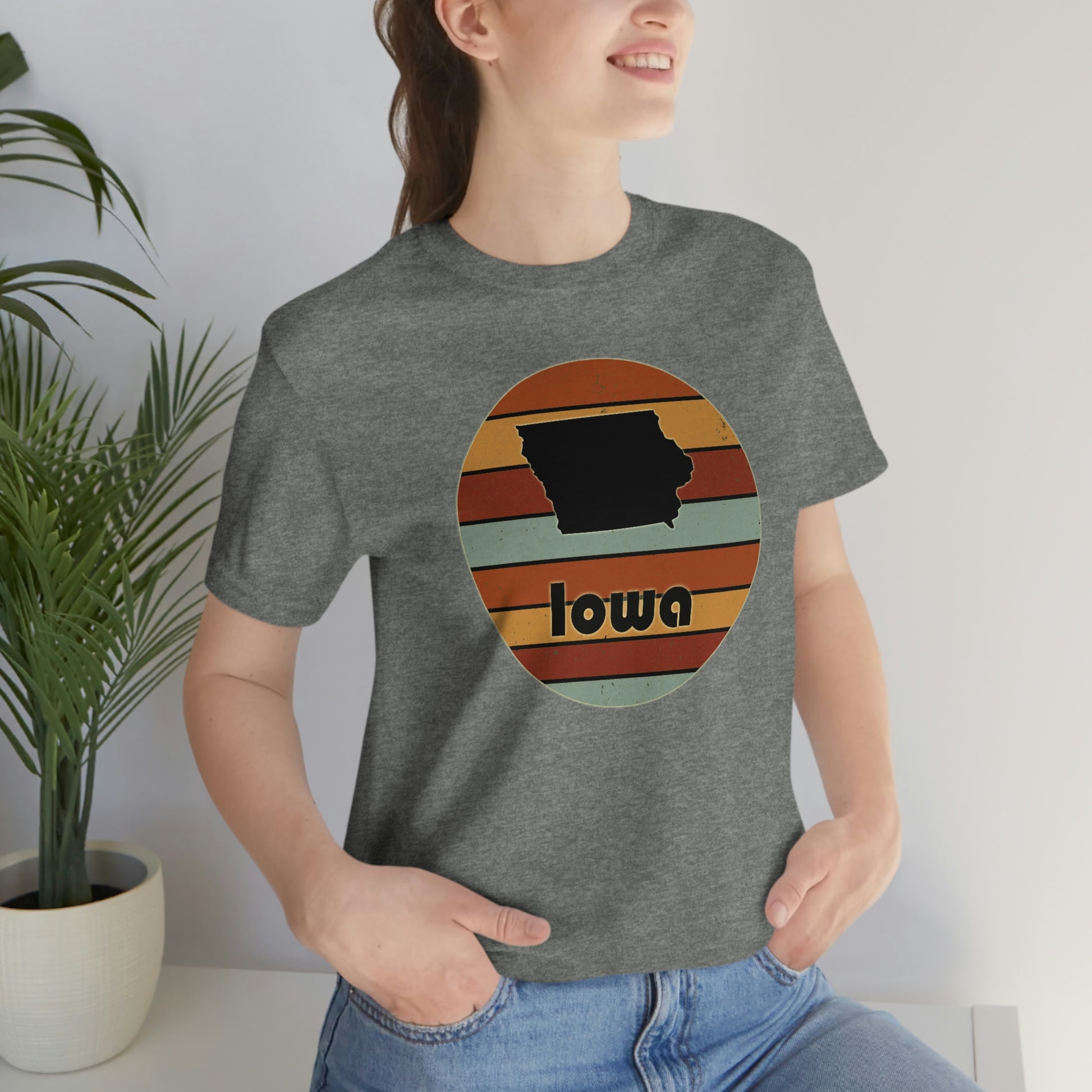 Iowa Retro Sunset Short Sleeve T-shirt