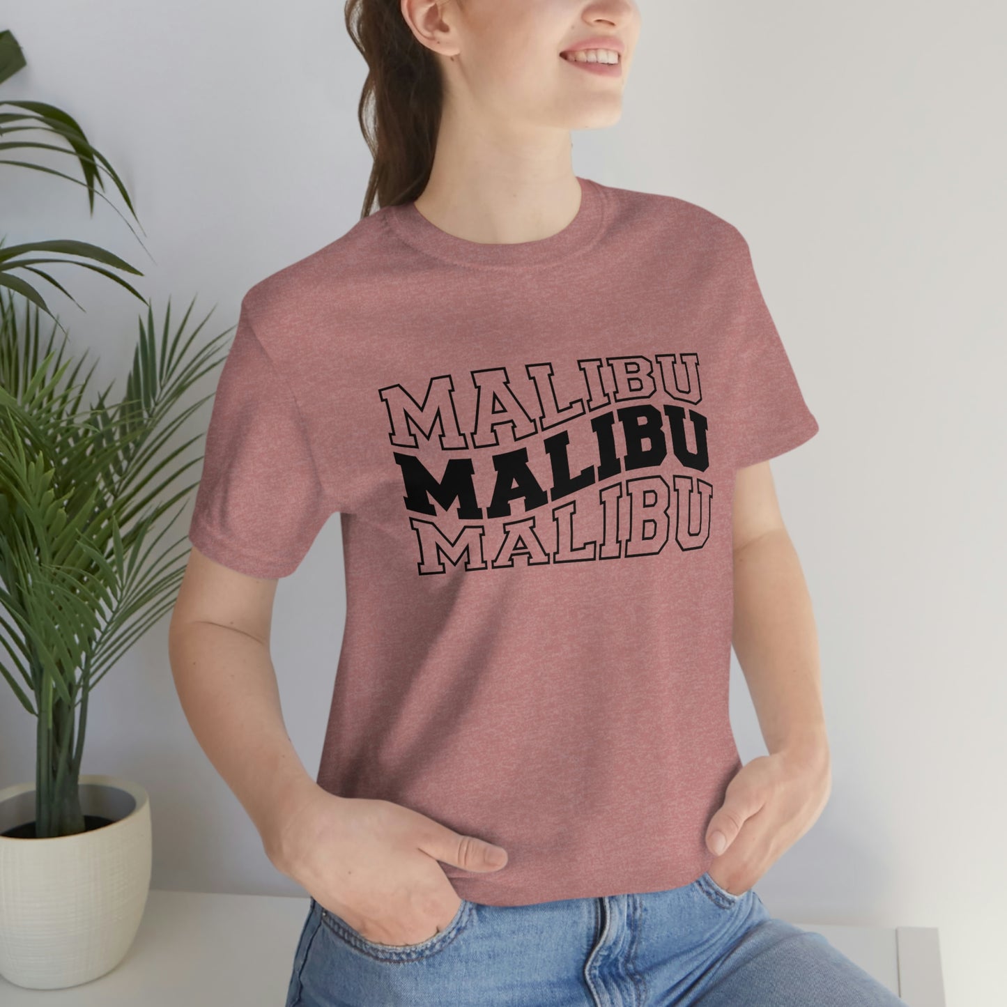 Malibu California Varsity Letters Wavy Unisex Jersey Short Sleeve Tee Tshirt T-shirt